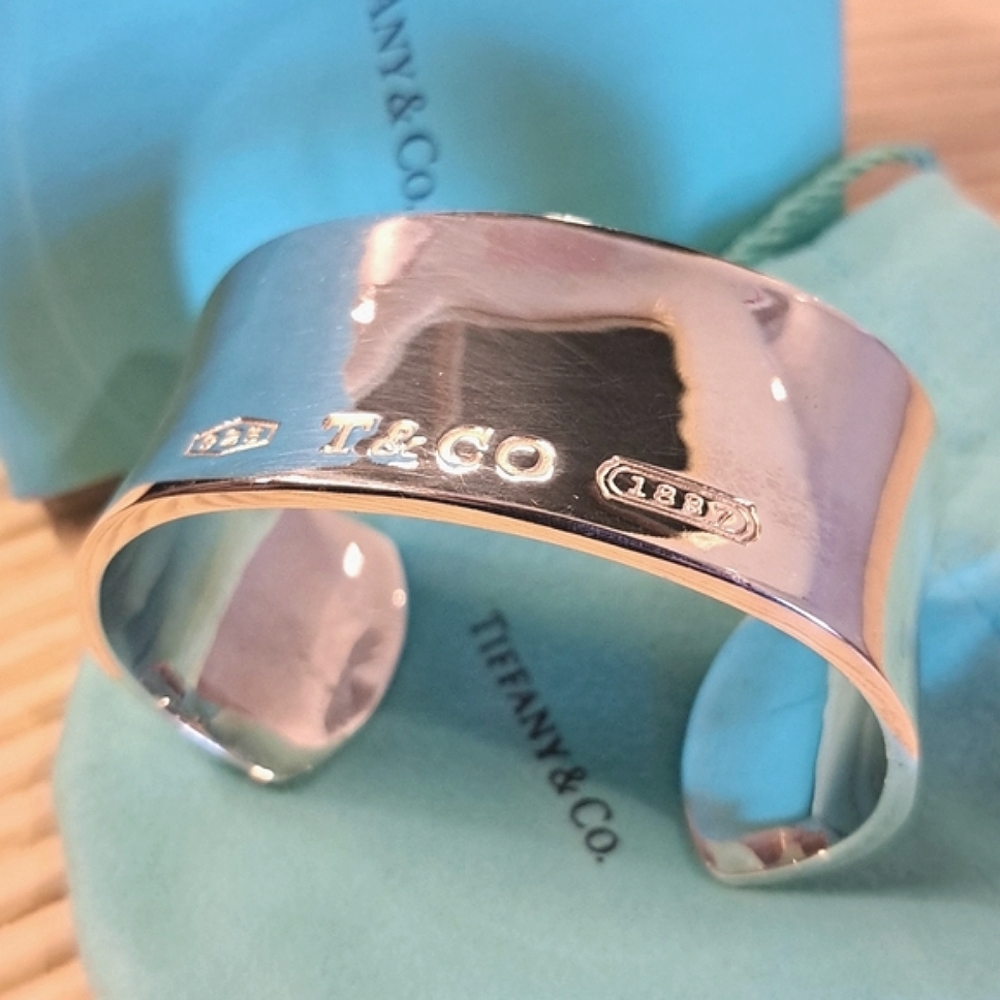 Tiffany & Co 2001 extra wide silver 1837 cuff M